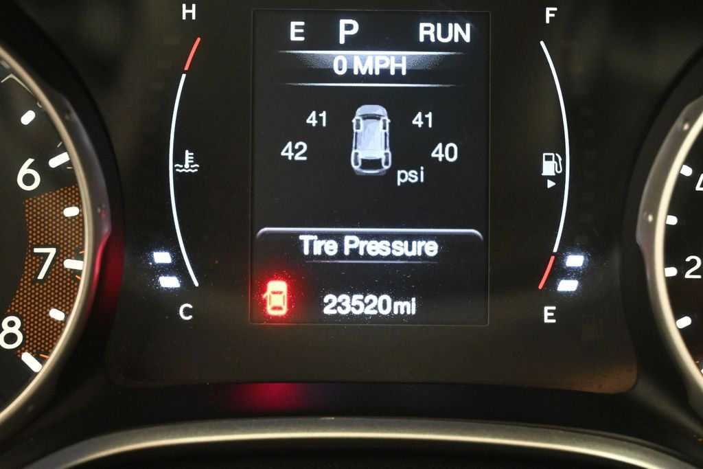 Used 2021 Jeep Compass Latitude FWD image 11