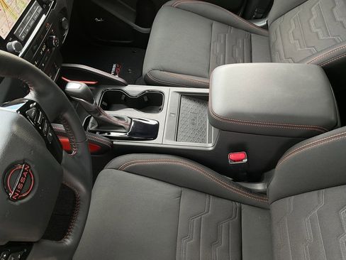 Used 2024 Nissan Frontier PRO-4X w/ Pro Convenience Package image 41