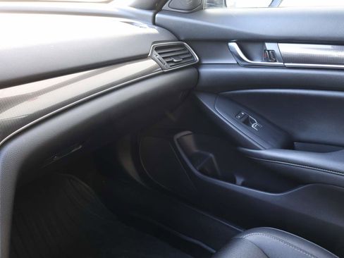 Used 2019 Honda Accord Sport image 14