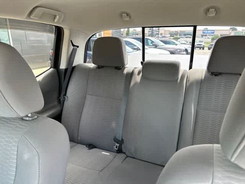 Used 2019 Toyota Tacoma SR5 AWD/4WD image 6