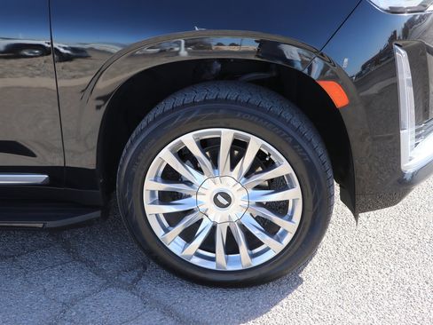 Used 2021 Cadillac Escalade Premium Luxury image 9