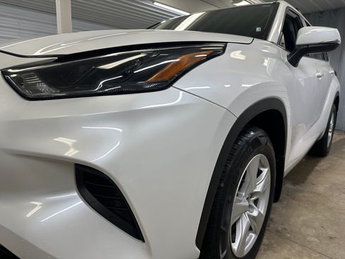 Used 2023 Toyota Highlander L FWD image 31