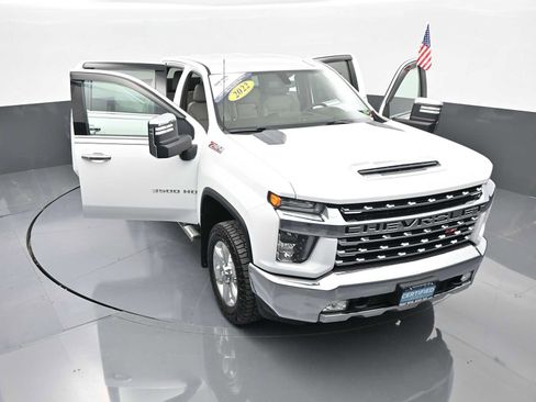 Used 2022 Chevrolet Silverado 3500 LTZ image 40