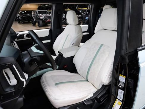 Used 2025 Ford Bronco Heritage Edition image 18