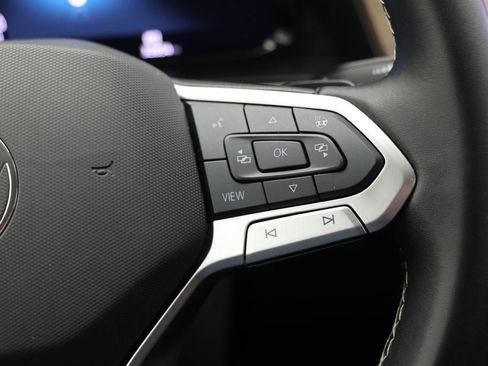 Used 2025 Volkswagen Atlas SE image 22