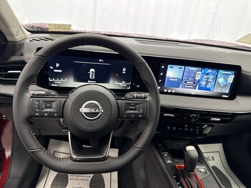 New 2026 Nissan Kicks SR image 9