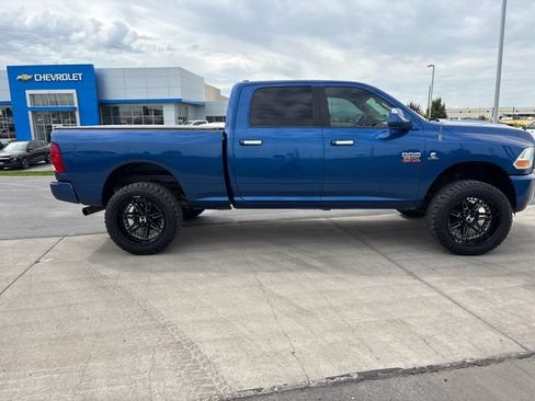 Used 2011 RAM 2500 SLT w/ Luxury Group AWD/4WD image 2