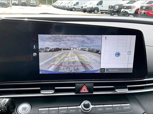Used 2025 Hyundai Elantra SEL FWD image 20