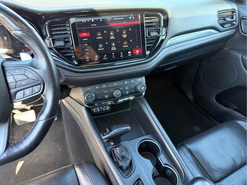Used 2024 Dodge Durango GT image 13