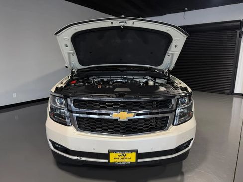Used 2015 Chevrolet Suburban LT RWD image 7