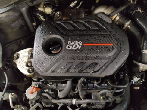 Used 2019 Hyundai Santa Fe AWD image 30