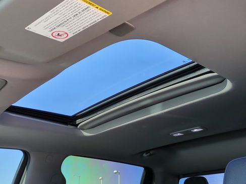 Used 2020 GMC Sierra 2500 Denali w/ Denali Ultimate Package image 16