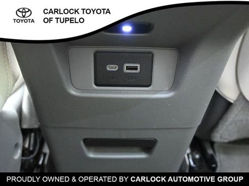 Used 2022 Cadillac XT6 Premium Luxury w/ Technology Package image 26