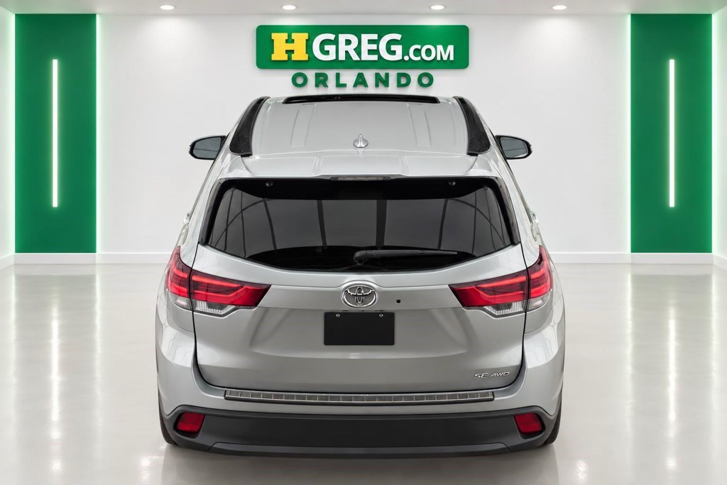 Used 2017 Toyota Highlander SE AWD/4WD image 8