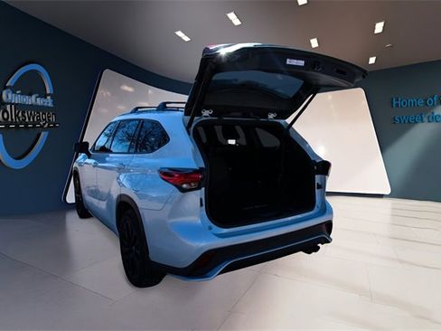 Used 2023 Toyota Highlander XSE image 41