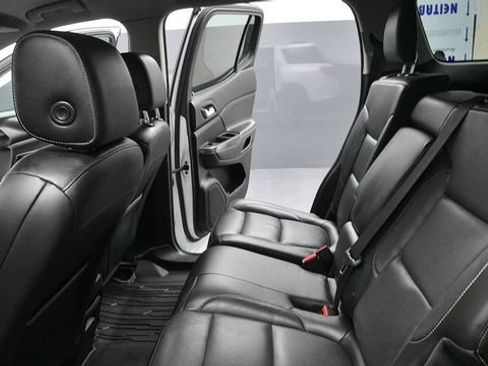 Used 2018 GMC Acadia SLT FWD image 23