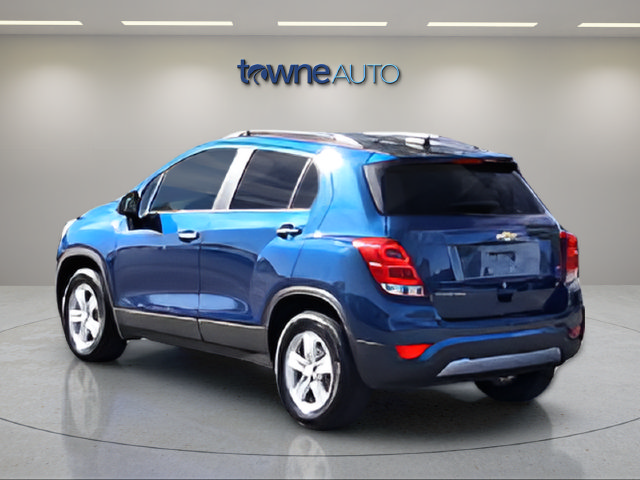 Used 2020 Chevrolet Trax LT w/ Driver Confidence Package AWD/4WD image 3