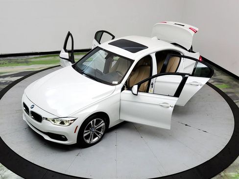 Used 2018 BMW 330i Sedan RWD image 36