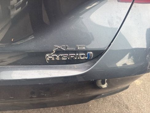 Used 2019 Toyota Avalon XLE image 5