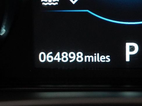 Used 2020 Jaguar F-PACE S image 11