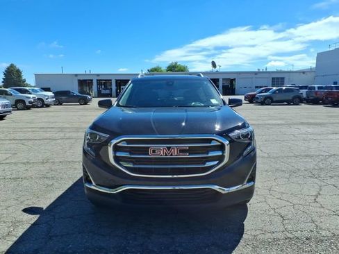 Used 2021 GMC Terrain SLT AWD/4WD image 2