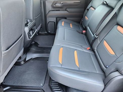 Used 2025 GMC Sierra 2500 AT4 w/ AT4 Premium Plus Package image 28