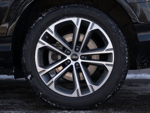 Used 2025 Audi Q7 2.0T Premium w/ Convenience Plus Package image 13