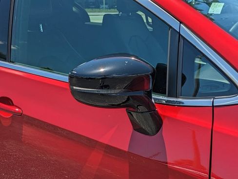 Used 2025 Chrysler Voyager LX FWD image 12