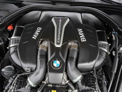 Used 2019 BMW M550i xDrive w/ Premium Package 2 AWD/4WD image 83