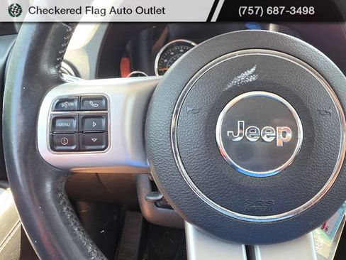 Used 2016 Jeep Compass Latitude AWD/4WD image 12