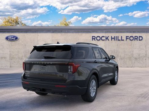 New 2026 Ford Explorer Active RWD image 8