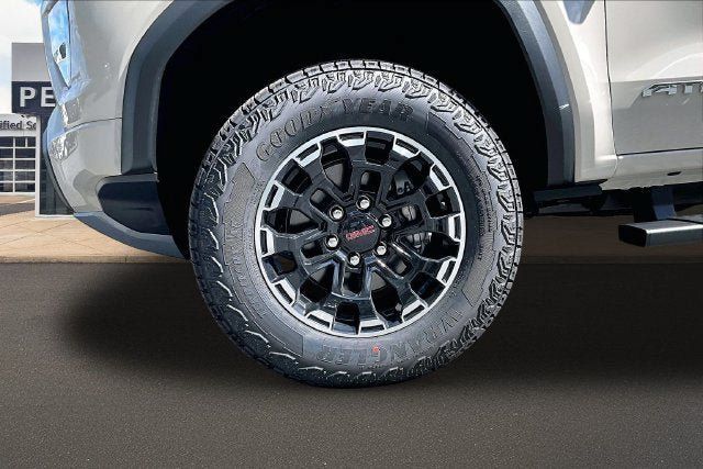 New 2026 GMC Canyon AT4 AWD/4WD image 13