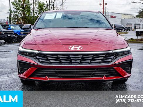 Used 2025 Hyundai Elantra Sport image 9