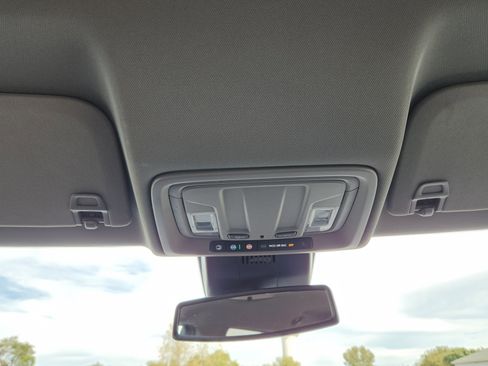 Used 2022 GMC Sierra 1500 SLT w/ Max Trailering Package image 21