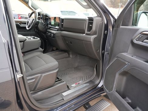 Used 2024 Chevrolet Silverado 1500 RST AWD/4WD image 28