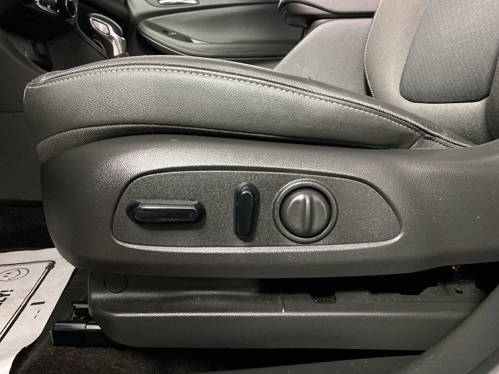 Used 2024 Buick Encore GX Preferred w/ Comfort Package FWD image 12