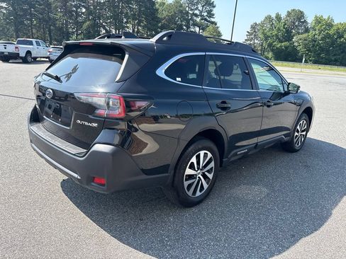 Used 2024 Subaru Outback Premium AWD/4WD image 9