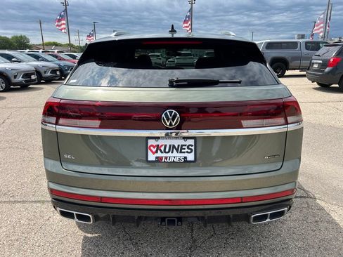 Used 2026 Volkswagen Atlas Cross Sport SEL Premium R-Line AWD/4WD image 9