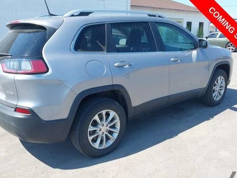 Used 2019 Jeep Cherokee Latitude w/ Popular Appearance Group AWD/4WD image 4