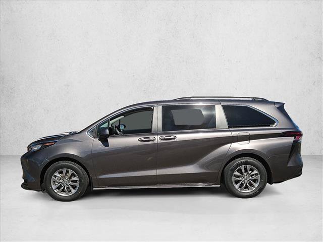 Certified 2023 Toyota Sienna LE FWD image 9