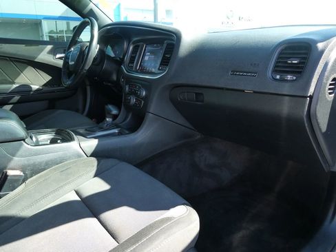 Used 2018 Dodge Charger R/T w/ Beats Audio Group RWD image 14