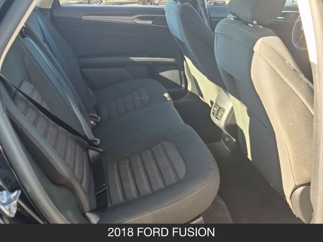 Used 2018 Ford Fusion SE w/ Fusion SE Technology Package FWD image 21
