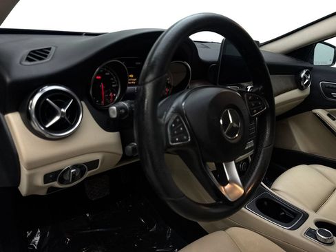 Used 2018 Mercedes-Benz GLA 250 image 47
