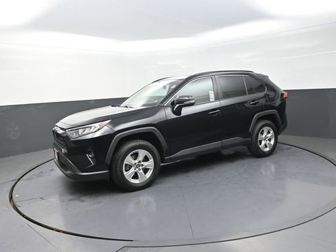 Used 2021 Toyota RAV4 XLE w/ Convenience Package image 66