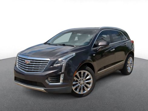 Used 2017 Cadillac XT5 Platinum w/ Driver Assist Package AWD/4WD image 1