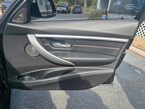 Used 2018 BMW 330i xDrive Sedan image 17