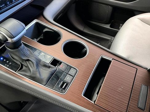 Used 2024 Toyota Sienna XLE image 14