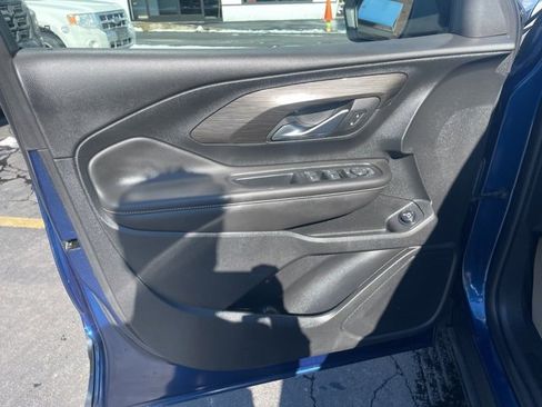 Certified 2023 GMC Terrain SLE w/ Driver Convenience Package image 11