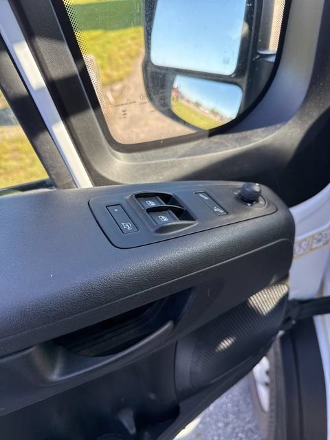 Used 2025 RAM ProMaster 2500 w/ Convenience Group FWD image 15