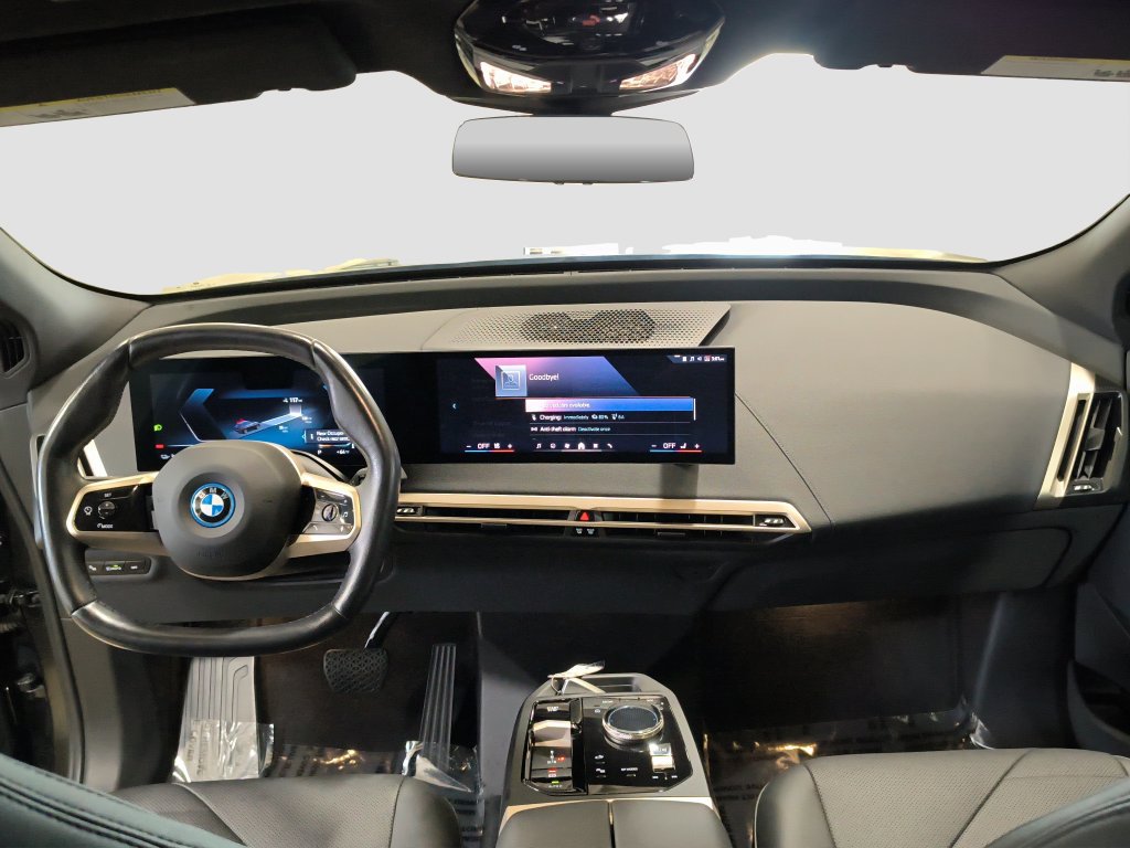 Used 2024 BMW iX xDrive50 w/ Premium Package AWD/4WD image 29